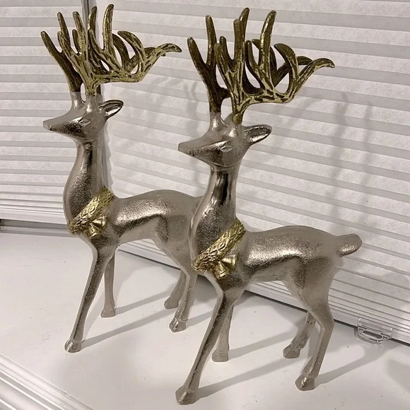 Metal / Standing Deers / Elegant Silver and Gold Reindeer Figurines / 2 pc. - Picture 2 of 13